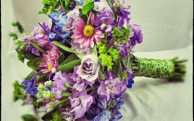 Romantic Rustic Wildflower Inspiration – DIY Wedding Flowers Made Easy