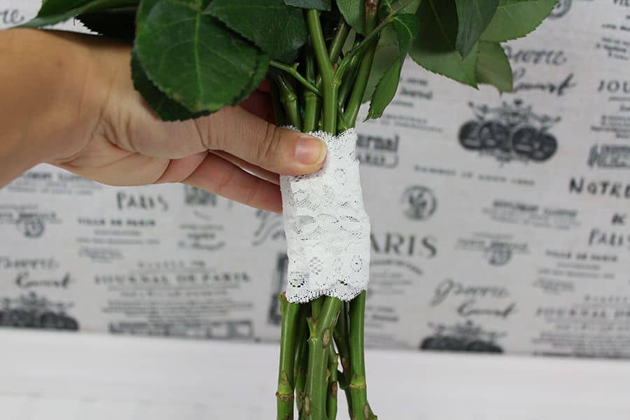 garden-rose-bouquet-lace2
