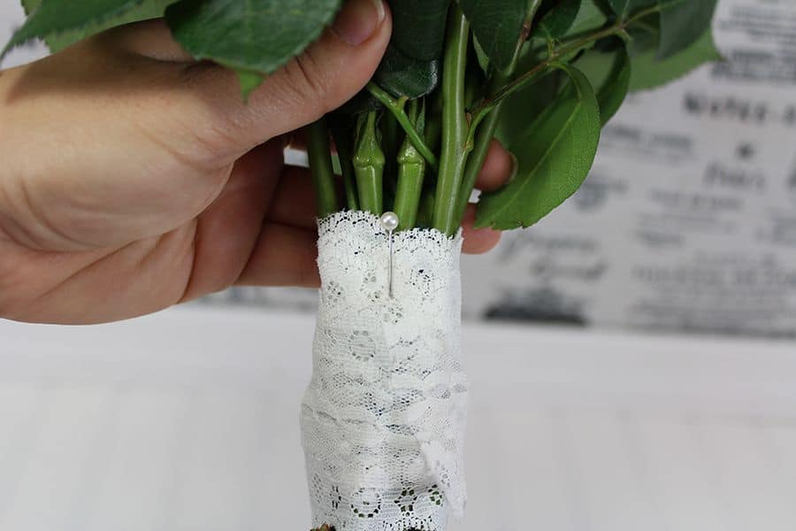 garden-rose-bouquet-lace3