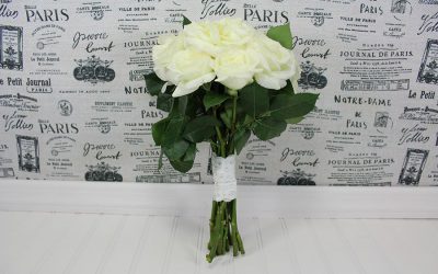 How to Make a Garden Rose Bouquet