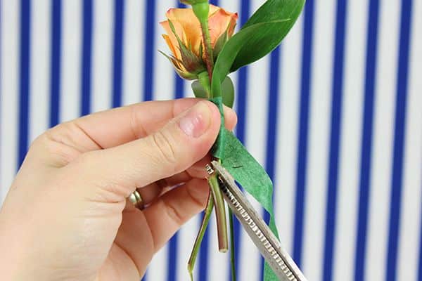 diy spray rose boutonniere tutorial- first trim