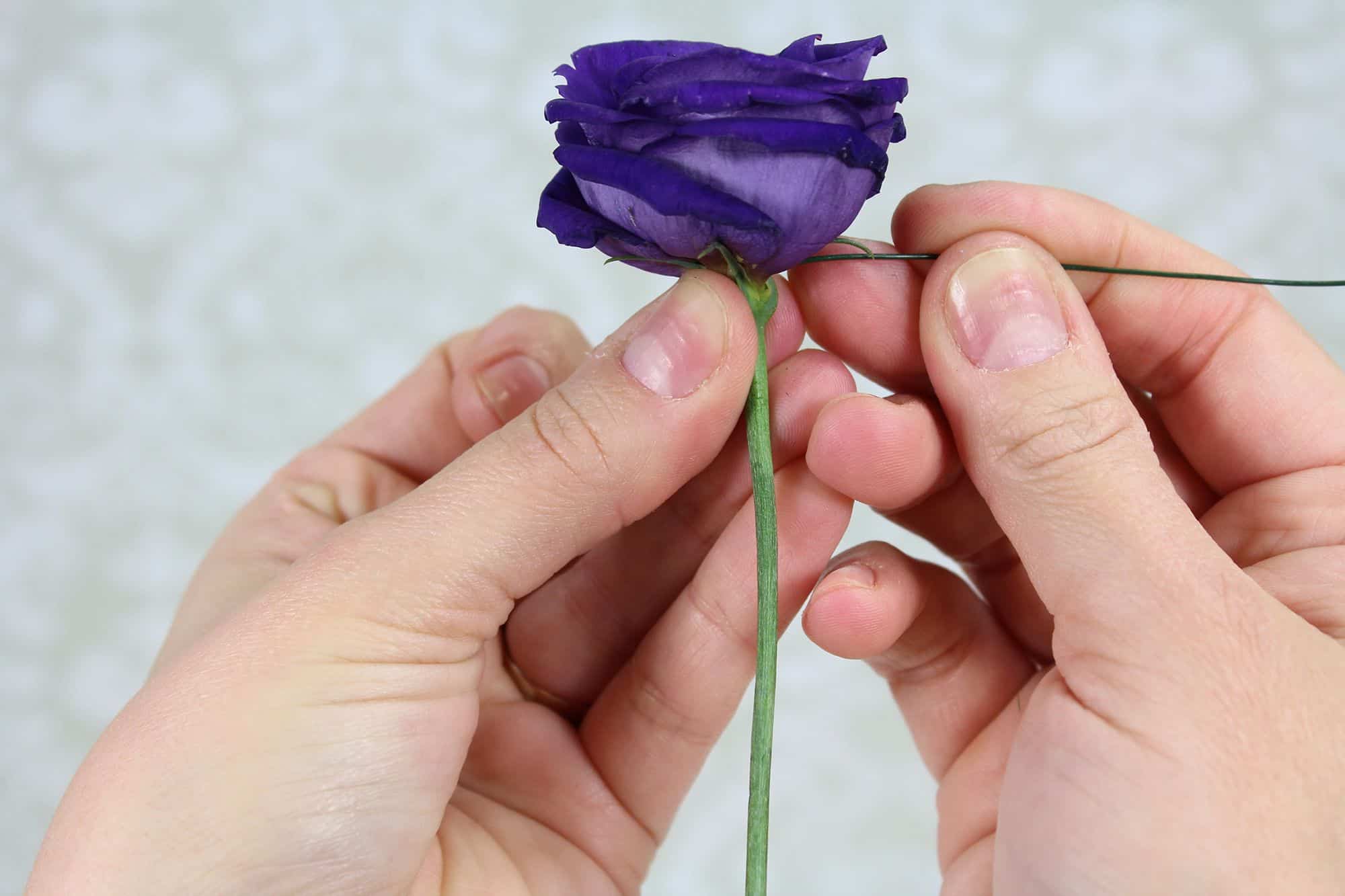 how-to-make-a-romantic-boutonniere-3