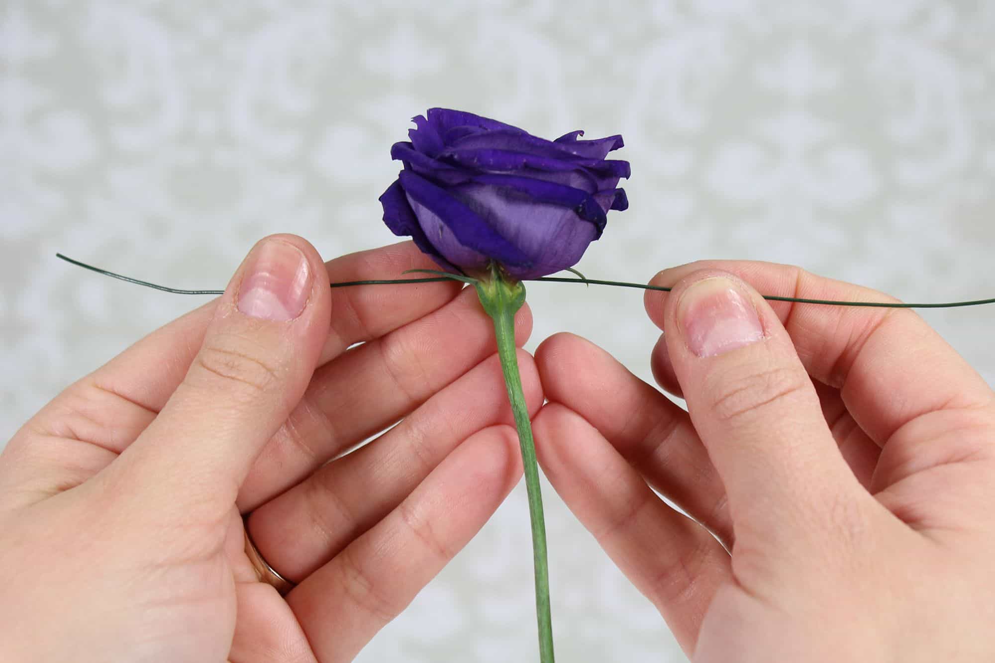 how-to-make-a-romantic-boutonniere-4