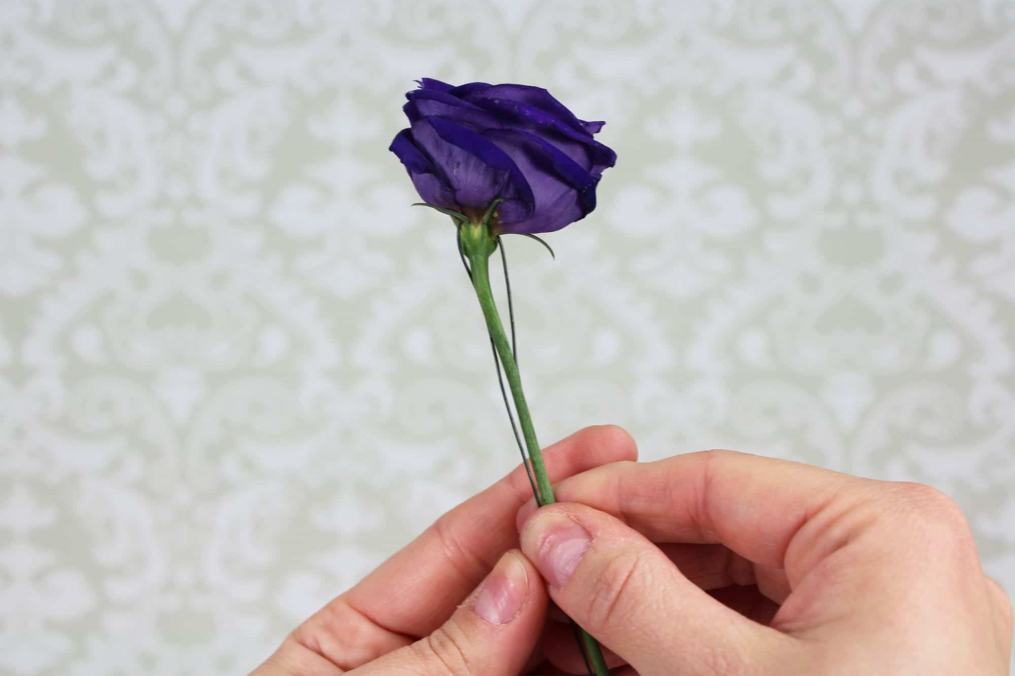 how-to-make-a-romantic-boutonniere-5