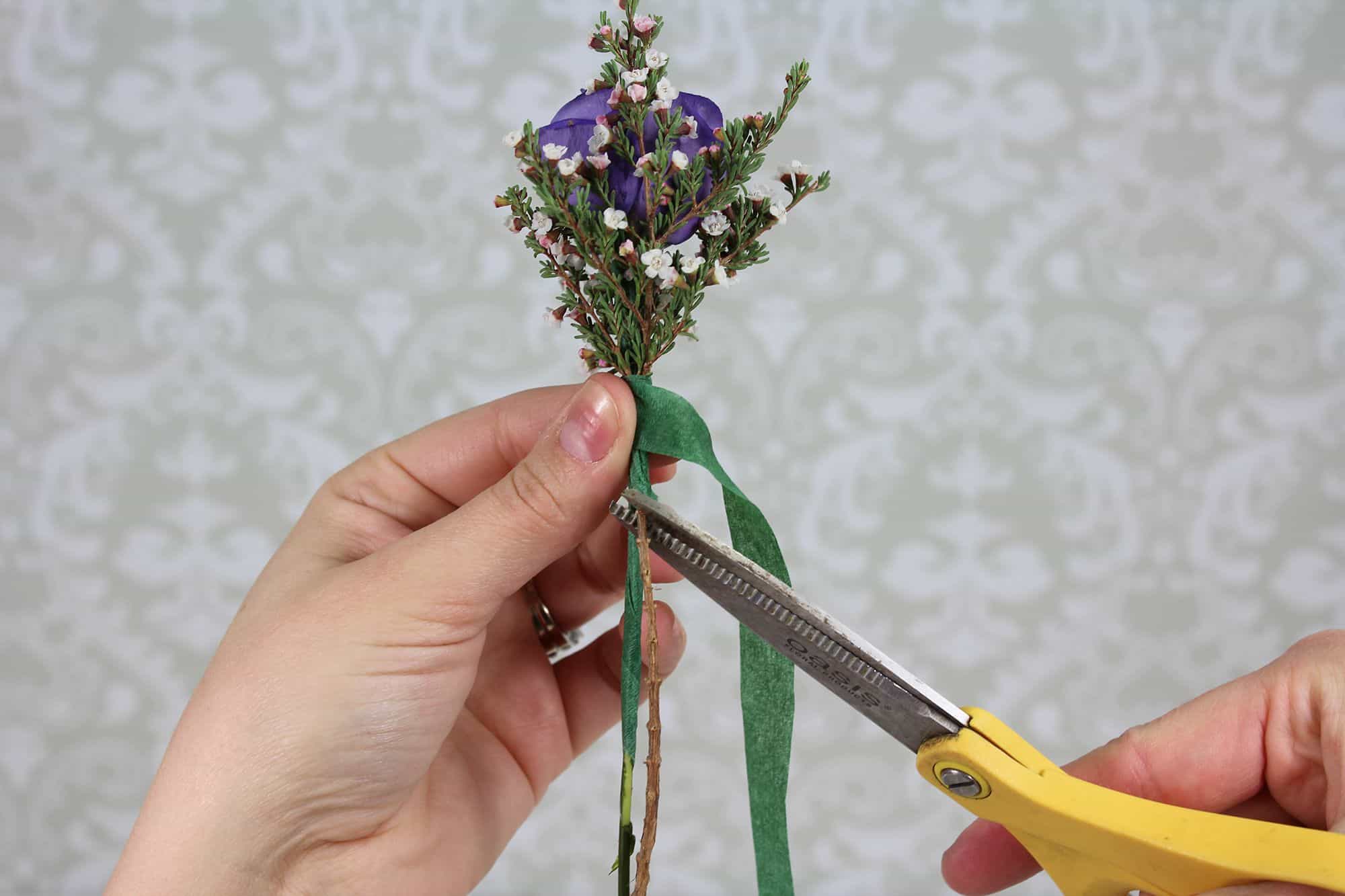 how-to-make-a-romantic-boutonniere-7