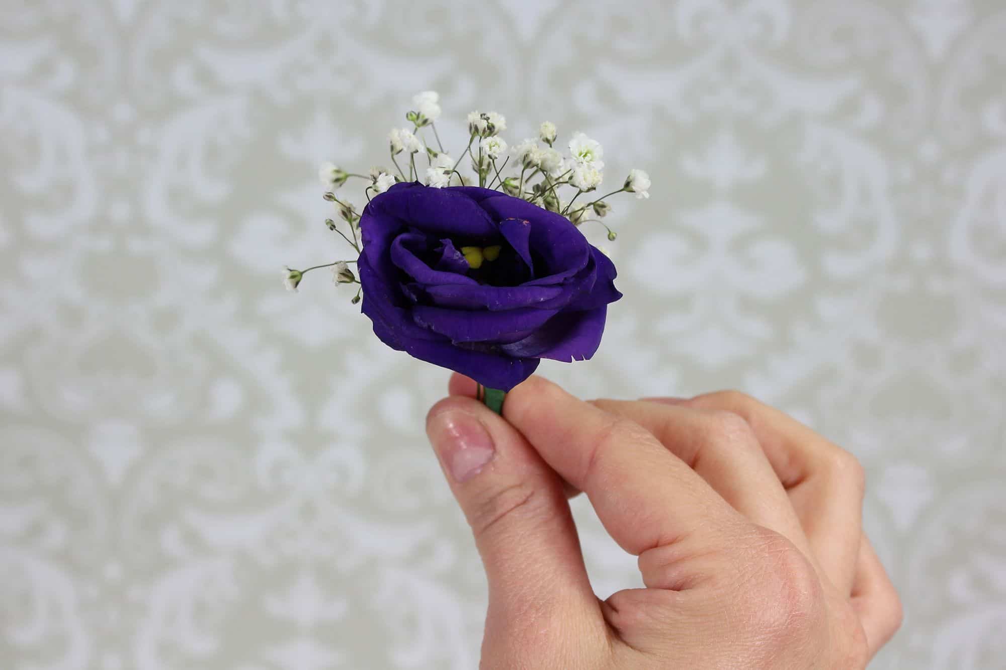 how-to-make-a-romantic-boutonniere-9