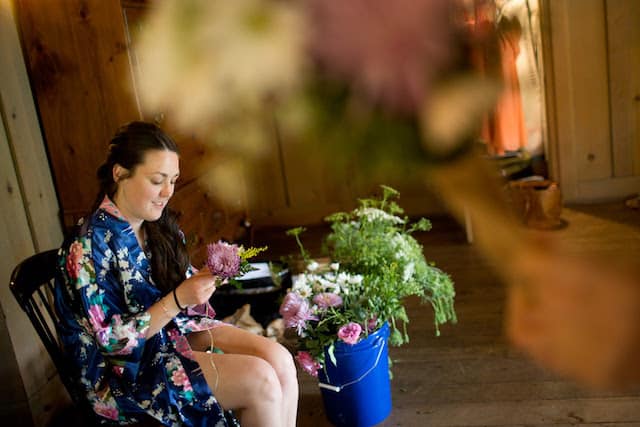 Orange Rustic Wedding bloomsbythebox_eliza_josh_wedding-kevintrimmerphoto9