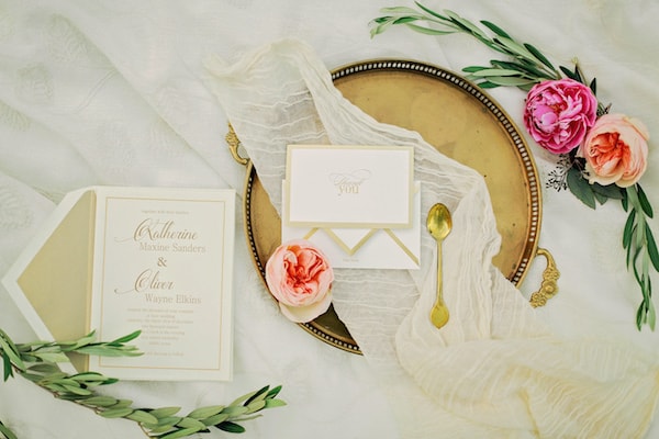 Airy Inspiration Shoot outdoors DIY featured Strictly Weddings Organic styledshoot_pursuingvintagerentals_lindsaysteelephoto_bloomsbythebox_75 Airy