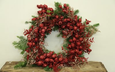 Red Berry Festive Holiday Wreath How-To
