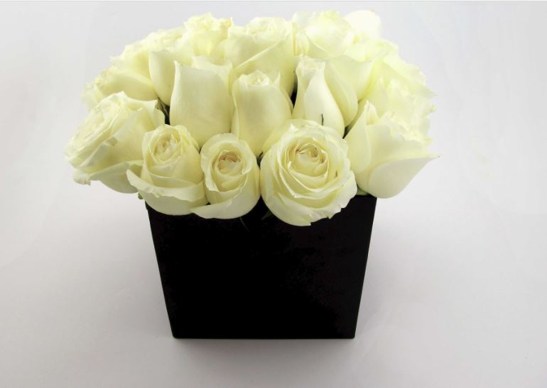 DIY Roses in a Hatbox