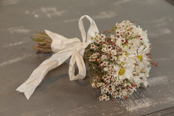 Floral Packs, Eddie Zaratsian, Blooms By The box, White Bouquet, Wedding