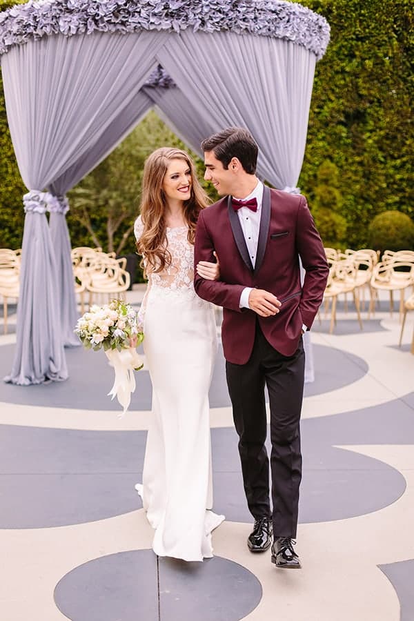 Hollywood Wedding, Luxury Wedding, Red Wedding, Bride, Groom, Bridal Bouquet, White Wedding Flowers, Wedding Inspiration
