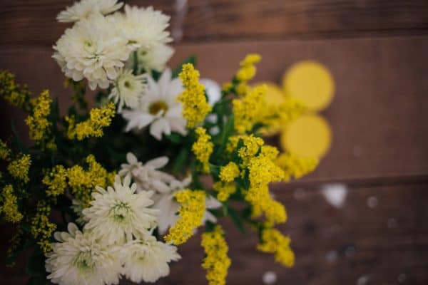 Rainy Day wedding, DIY Wedding, Outdoor Wedding, Autumn Wedding, DIY Bouquet, DIY Boutonniere