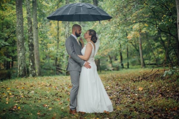 Rainy Day wedding, DIY Wedding, Outdoor Wedding, Autumn Wedding, DIY Bouquet, DIY Boutonniere