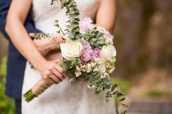 pink and white bridal bouquet