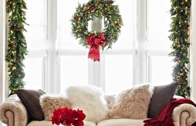 Ways to Incorporate Flowers into Your Holiday Decor