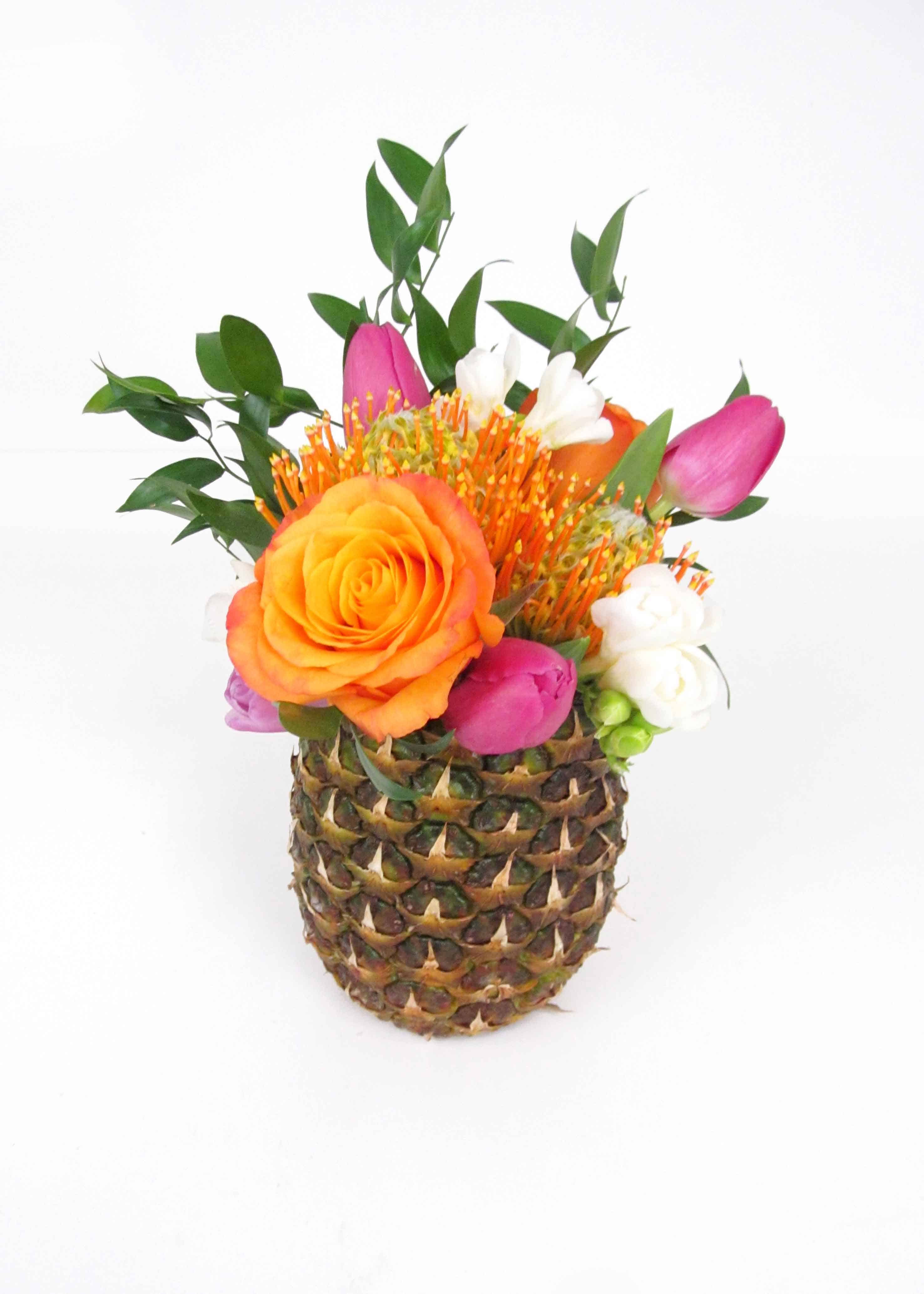 DIY pineapple centerpiece