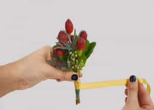 Wrapping Finished DIY Grooms & Groomsmen Boutonniere with ribbon