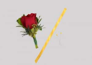finished boutonniere with ribbon