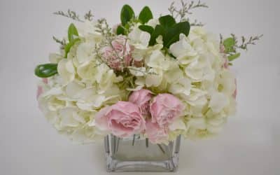“How-to” Make a Simple Hydrangea Centerpiece