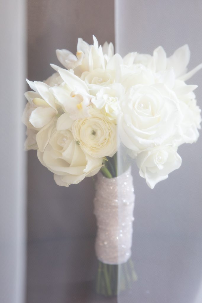 Monochromatic flower bouquet