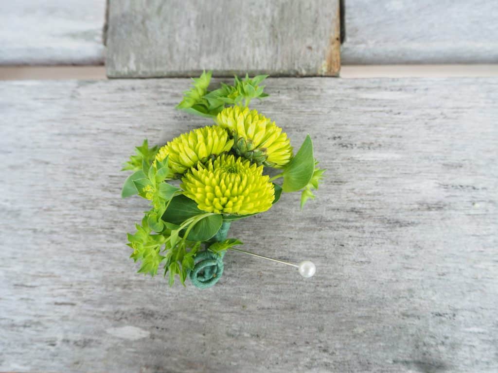 Finished boutonniere with pin