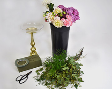 Supplies for creating a tall flower centerpiece