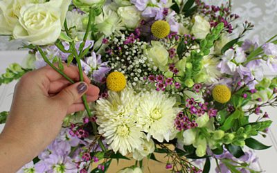 The Do-it-Yourself Wedding Flowers