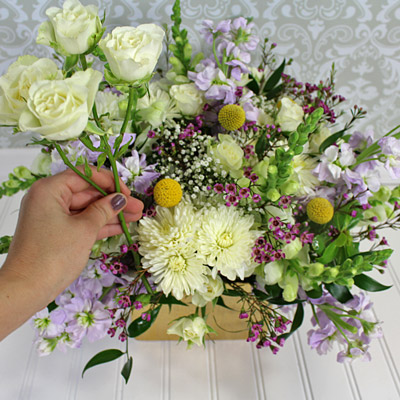 The Do-it-Yourself Wedding Flowers
