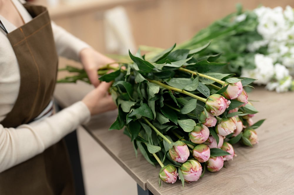 Get Help to DIY Flowers and be Stress Free Bride