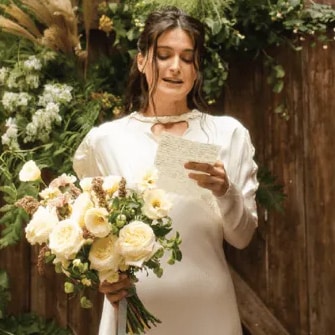 Shop-Provenance provenance bride reading