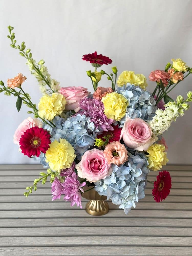 a flower arrangement using the pastel punch flower pack.
